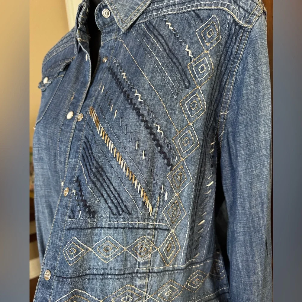 Double D Ranch Embroidered Denim Shirt - Picture 4 of 16